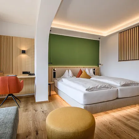 蒂罗尔伊姆普尔斯酒店 酒店 4*